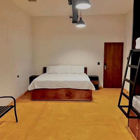 Caleta Hostel Rooftop & Pool Cancun Ngoại thất bức ảnh