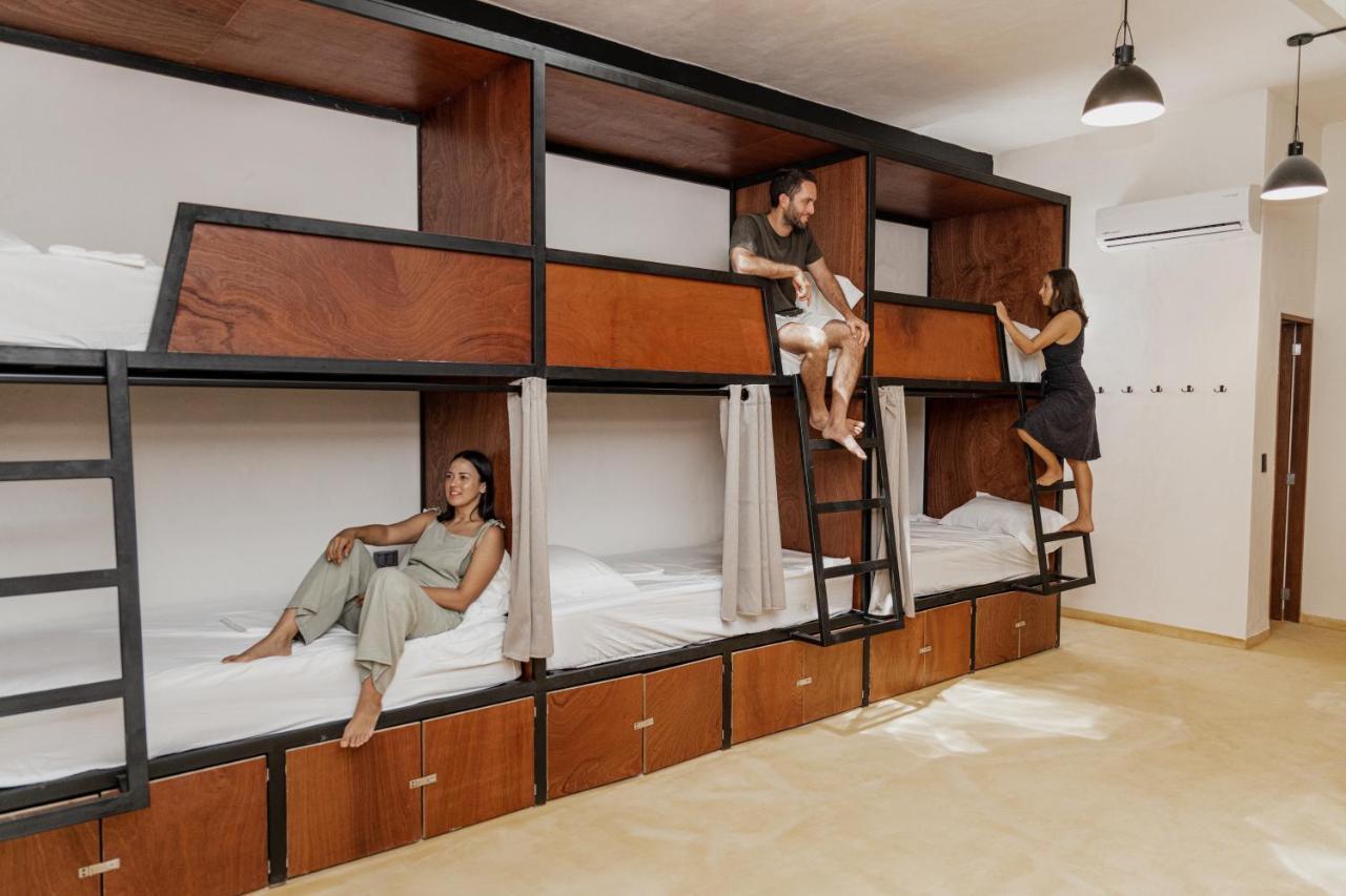 Caleta Hostel Rooftop & Pool Cancun Ngoại thất bức ảnh