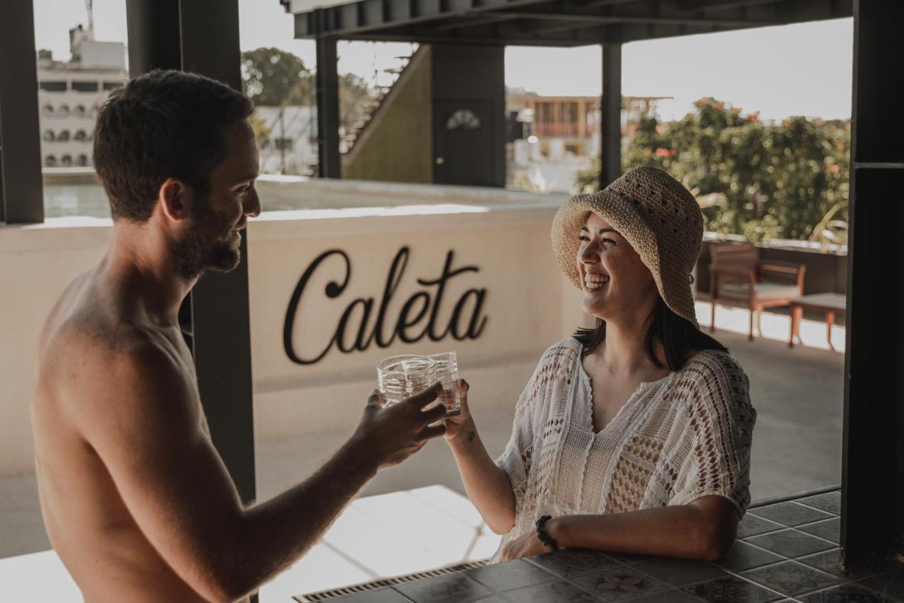 Caleta Hostel Rooftop & Pool Cancun Ngoại thất bức ảnh