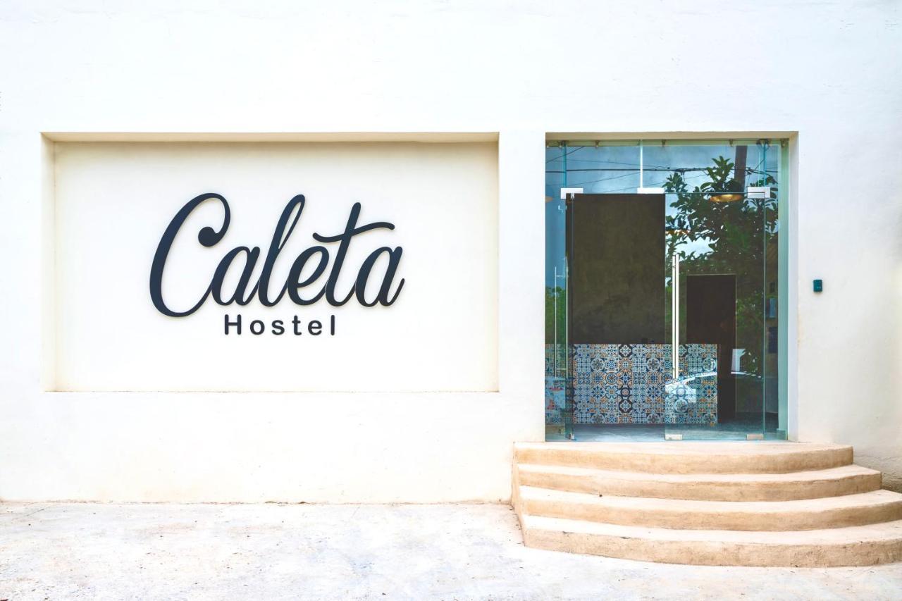 Caleta Hostel Rooftop & Pool Cancun Ngoại thất bức ảnh