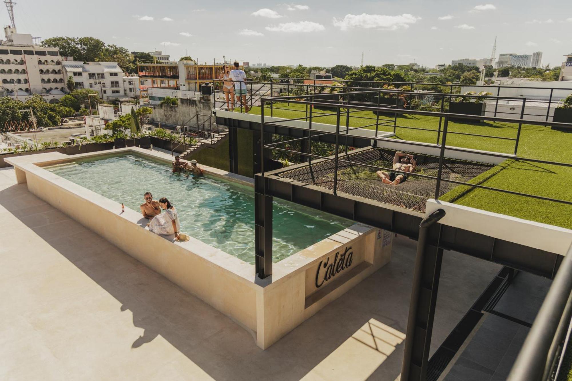 Caleta Hostel Rooftop & Pool Cancun Ngoại thất bức ảnh