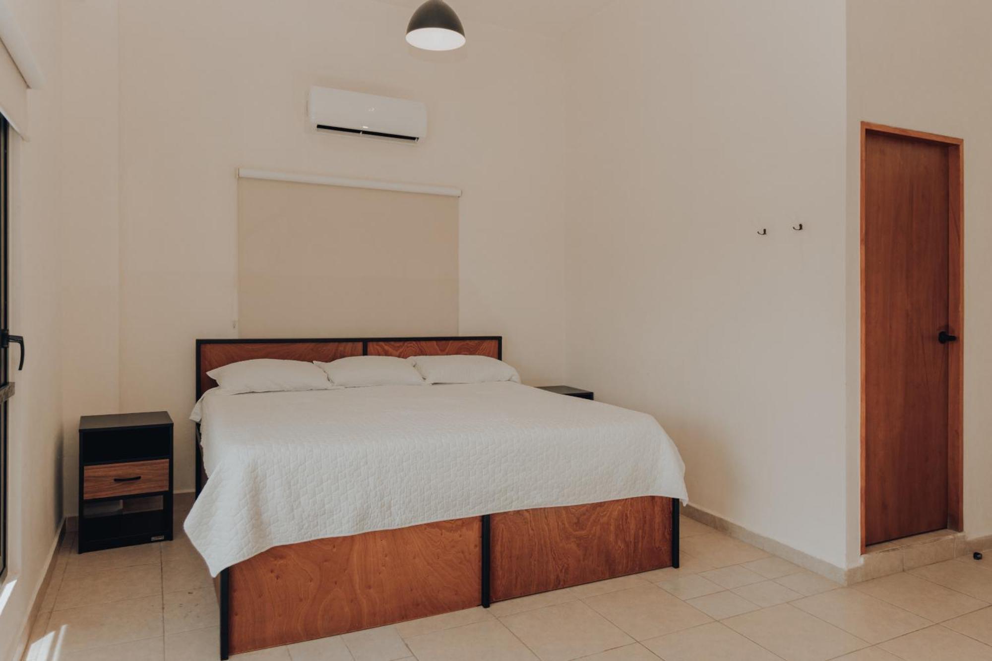 Caleta Hostel Rooftop & Pool Cancun Ngoại thất bức ảnh